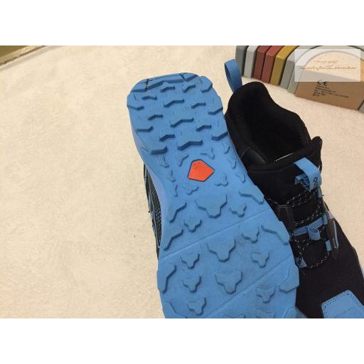Quechua 37 - es  kék - fekete vízálló fiú bakancs- újszerű,hibátlan-kb 2-3 x viselt