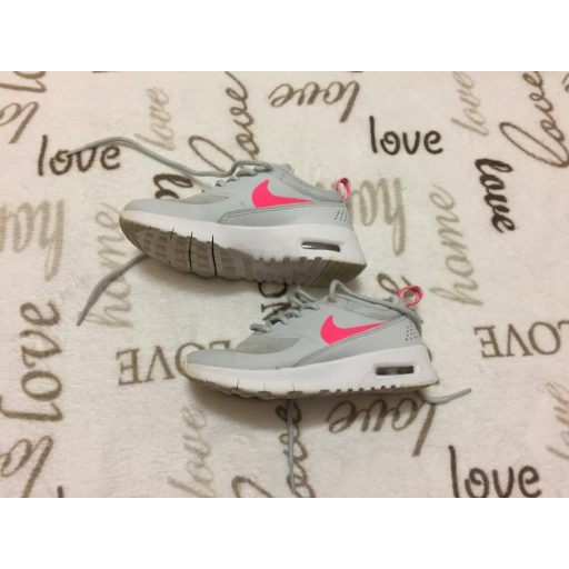 Nike air Max Thea 27,5 - s bth 16,5 cm szürke - rózsaszín lány cipő - újszerű,hibátlan, pár alkalommal viselt