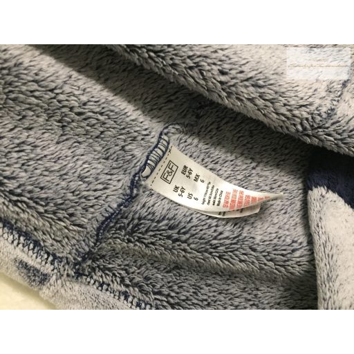 F§F 5-6 év 116 cm szürke , kék csillag mintás puha plüss fiú fürdőköntos- újszerű
