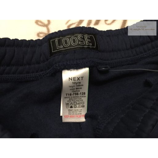 Next 10 év 140 cm sötétkék bővebb szabású pamut fiú nadrág új, címkés