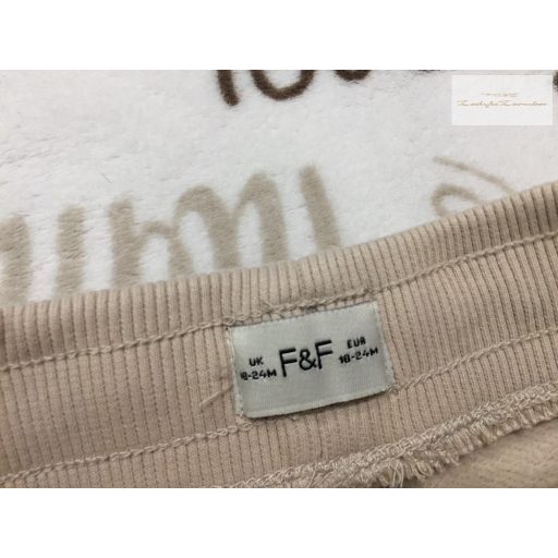 F§F 18 - 24 hó 92 cm  bézs, oldalt zsebes puha pamut fiú nadrág-újszerű,hibátlan
