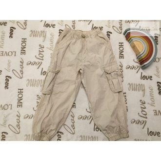   Next 7 év 122 cm bézs, oldalt zsebes vékony anyagú "parachute"  fiú nadrág  - újszerű, hibátlan