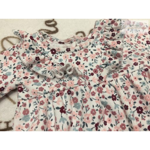 Matalan újszülött 56 cm fodros, színes apró virágmintás pamut lány body-  újszerű,hibátlan