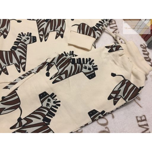 Next 4-5 év 110 cm bézs, zebra mintás pamut fiú szabadidő szett új, címkés