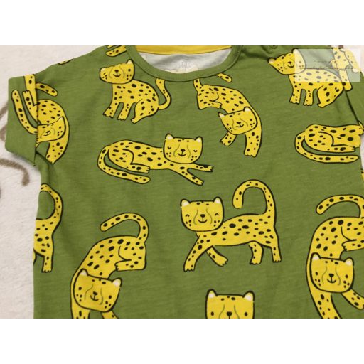 Fred§Flo up to 1 month 56 cm zöld, sárga tigris mintás vékony pamut fiú  napozó- új, szettet bontottam