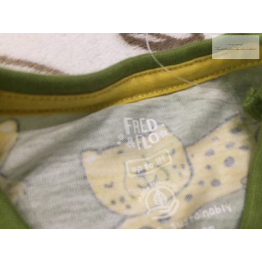 Fred§Flo up to 1 month 56 cm zöld, sárga tigris mintás vékony pamut fiú  napozó- új, szettet bontottam