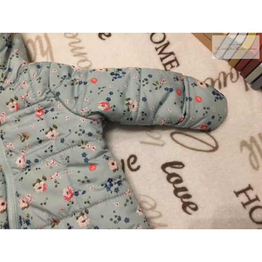 Primark 0-3 hó 4,5 kg halvány zöldes, színes virágmintás téli lány overál/ overall - újszerű,hibátlan