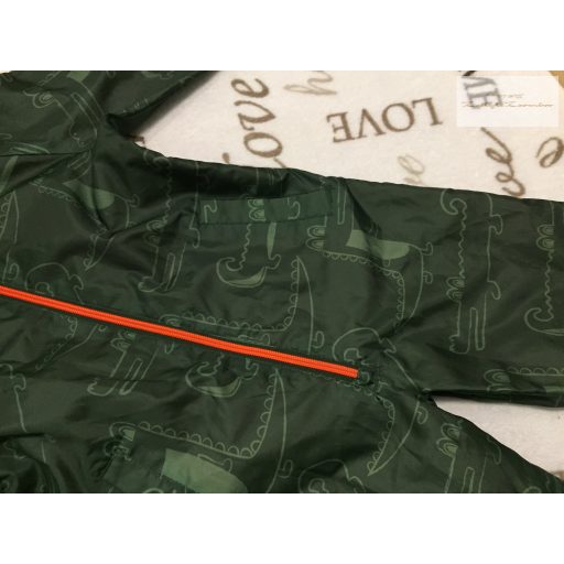 F§F 12  - 18 hó 80-86  cm zöld, krokodil mintás fiú esőoverál/ overall újszerű, hibátlan