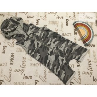   Next 4-5 év 110 cm terepmintás pamut fiú kezeslábas/ playsuit - újszerű,