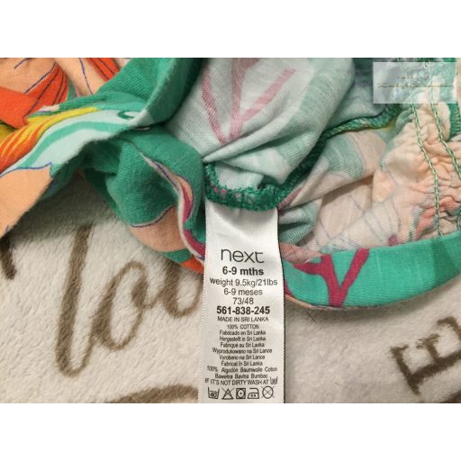 Next 6 -9 hó 9,5 kg zöld, színes nagy virágmintás  pamut lány playsuit- újszerű,hibátlan