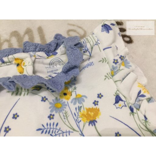 Next 3-6 hó  68 cm kék - sárga virágmintás- galléros pamut lány  playsuit/ napozó -újszerű, hibátlan