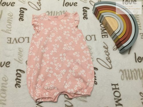 Mamas§Papas 0-3 hó 6,5 kg rózsaszín, fehér virágmintás pamut lány playsuit/ napozó- új, szettet bontottam