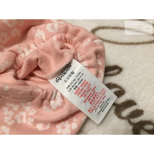 Mamas§Papas 0-3 hó 6,5 kg rózsaszín, fehér virágmintás pamut lány playsuit/ napozó- új, szettet bontottam