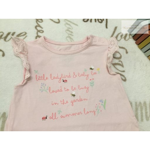 Fred§Flo 6-9 hó 68 - 74 cm rózsaszín, fodros-feliratos, méhecske-katica mintás lány playsuit/ napozó újszerű,hibátlan