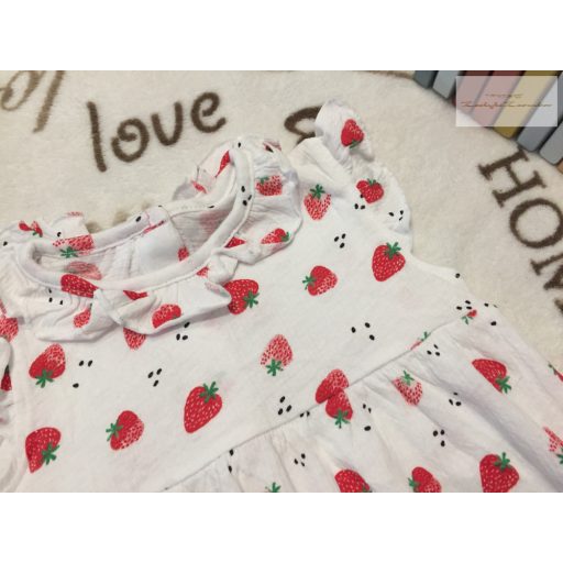 Matalan 0-3 hó 56 -62 cm  eper mintás pici fodros vékony  pamut lány playsuit---újszerű, hibátlan