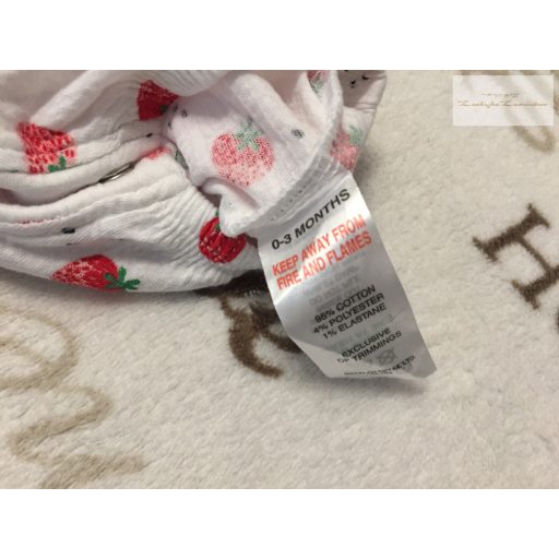 Matalan 0-3 hó 56 -62 cm  eper mintás pici fodros vékony  pamut lány playsuit---újszerű, hibátlan