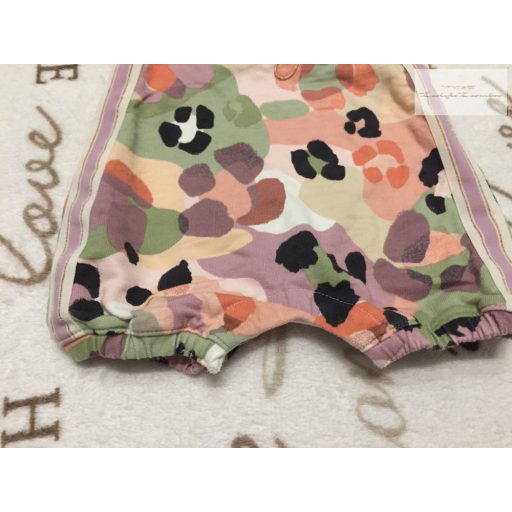 Next up to 1 month 4, 5 kg   színes mintás pamut lány playsuit/ kantáros rövidnadrág-újszerű,hibátlan