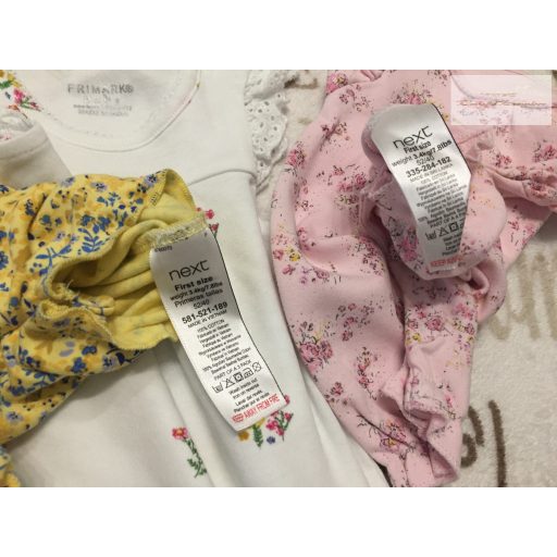 Next és Primarkújszülöttre való 3,4 kg virág mintás pamut lány playsuit szett 3 db- újszerű,hibátlan