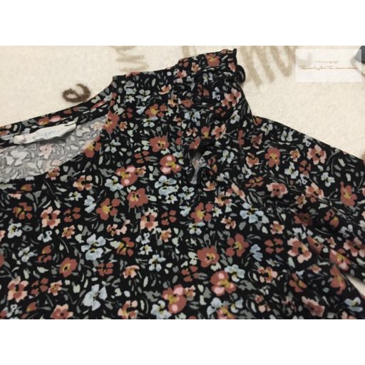 Primark 4-5 év 104-110 cm színes virágmintás -fodros vékonyabb pamut lány ruha - újszerű,hibátlan