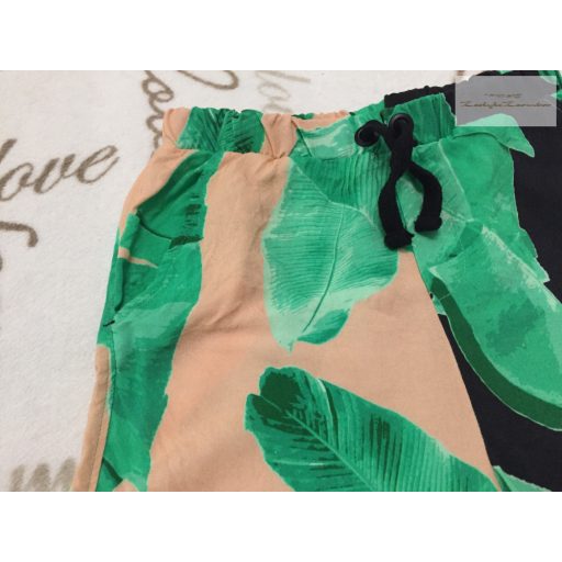 River Island 4-5 év 104-110 cm zöld levélmintás vékony pamut lány rövidnadrág -újszerű,hibátlan