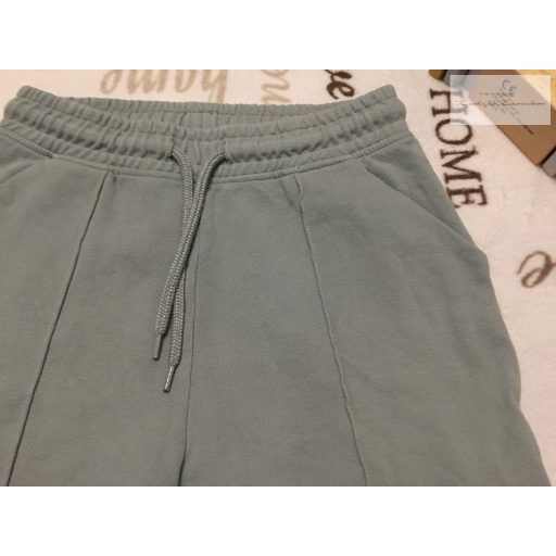 Next 10 év 140 cm zöld pamut fiú rövidnadrág újszerű,hibátlan