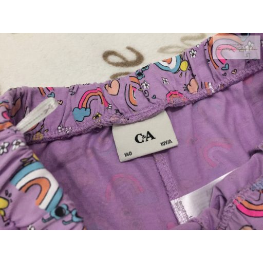 C§A 10 év 140 cm lila, szivárvány-virágmintás, vékony pamut lány rövidnadrág - újszerű,hibátlan