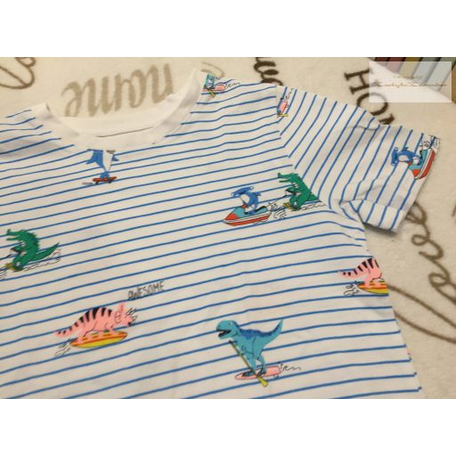C§A 7 év 122 cm kék csíkos, színes dinó mintás vékony pamut fiú felső - új, csak lecímkézve
