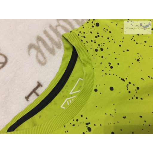 Next 8 év 128 cm zöld, fekete fröcskölt mintás pamut fiú felső - újszerű,hibátlan