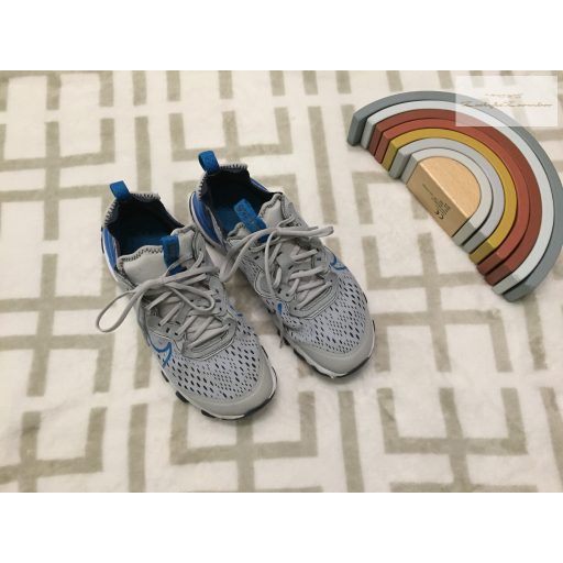 Nike react vision 36,5 méret bth. 23,5 cm kék - szürke fiú sportcipő - újszerű, hibátlan