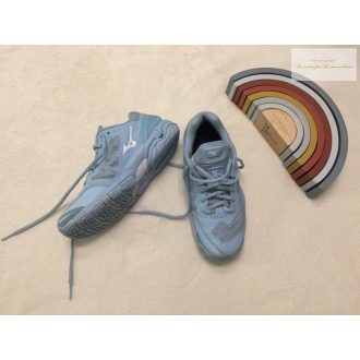   Mizuno 36-s méret 23 cm bth világoskék kézilabda fiú cipő- újszerű