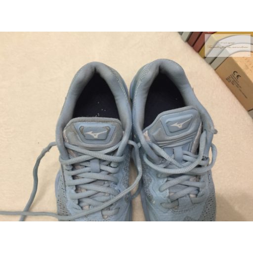 Mizuno 36-s méret 23 cm bth világoskék kézilabda fiú cipő- újszerű