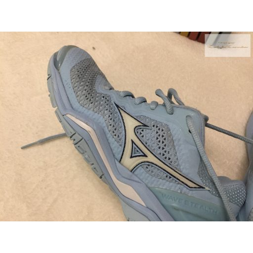 Mizuno 36-s méret 23 cm bth világoskék kézilabda fiú cipő- újszerű