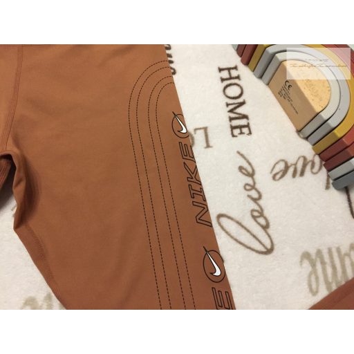 Nike M - es barna-fekete,  női sport legging - új, csak lecímkézve