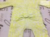 Ted Baker újszülöttre való 4,5 kg sárga, zöld levél mintás hátul masnis pamut lány rugdalózó - új, csak lecímkézve-átnőtt