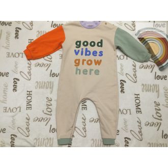   George 18  - 24 hó  86 - 92 cm   bézs, színes ujjú és feliratos belül polár vastag pamut fiú rugdalózó/ kezeslábas- újszerű,hibátlan