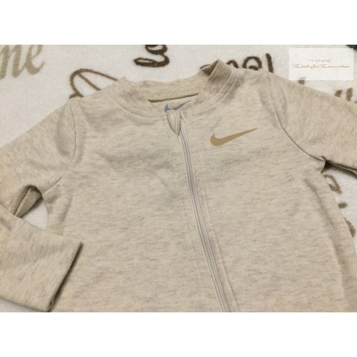 Nike 0-3 hó 56-62 cm bézs, arany Nike jel mintás cipzáros pamut rugdalózó- újszerű,hibátlan