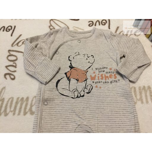 Disney at George újszülöttre való 4,1 kg szürke, Micimackó mintás pamut fiú rugdalózó újszerű,hibátlan